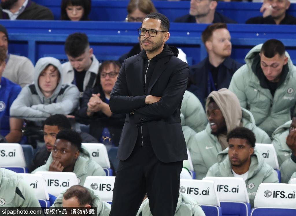 引爆舆论！切尔西主帅恩佐-马雷斯卡帅位告急，却坚称获高层“百分百支持”